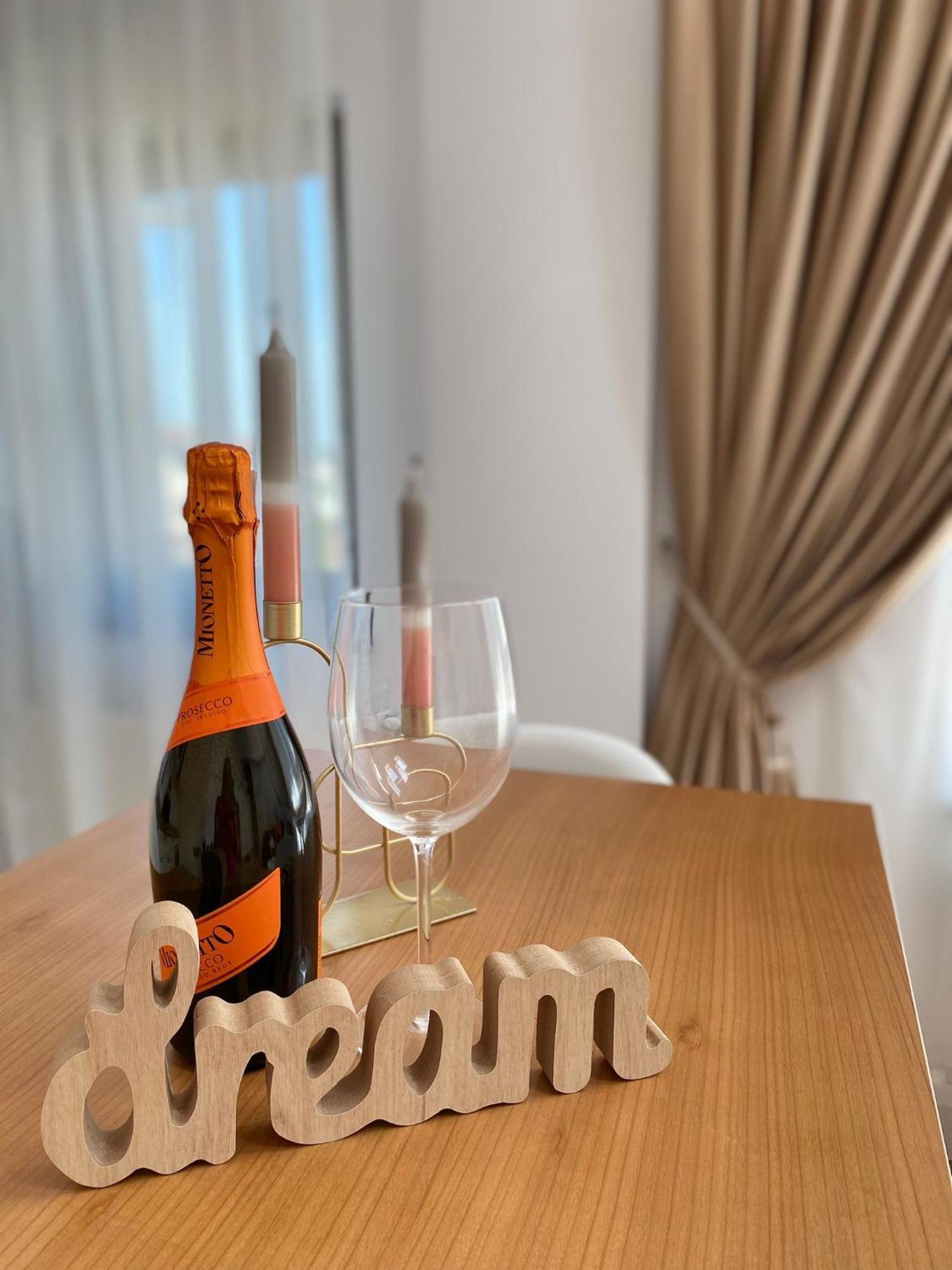 Residence Odaile #3 Otopeni Ngoại thất bức ảnh
