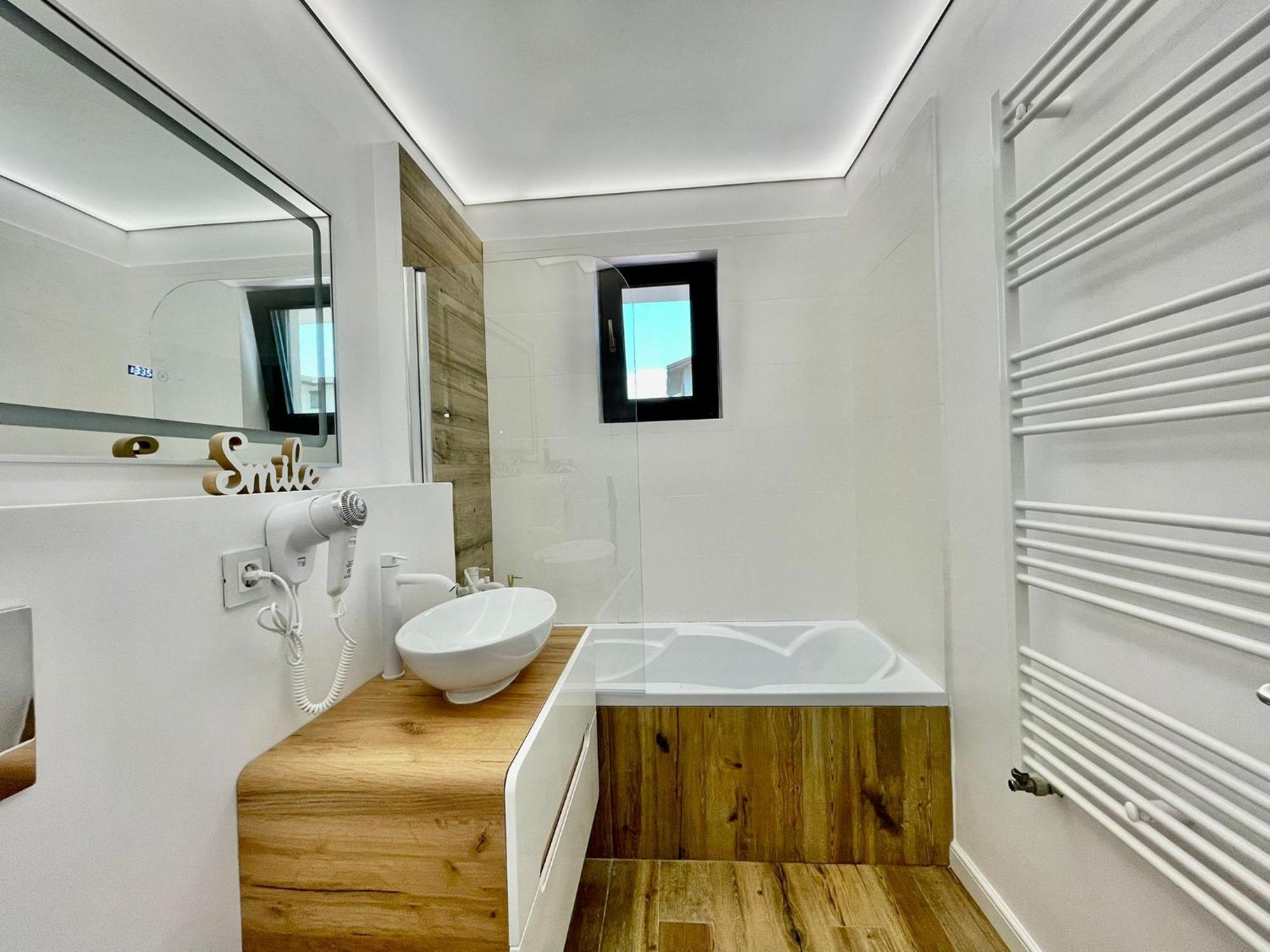 Residence Odaile #3 Otopeni Ngoại thất bức ảnh